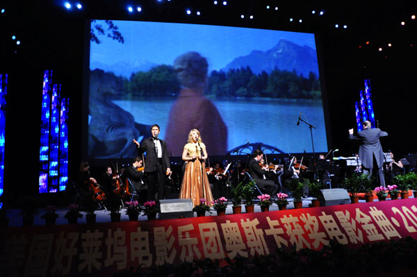 006歌唱家投入的演出帶來(lái)了視聽(tīng)的享受.JPG